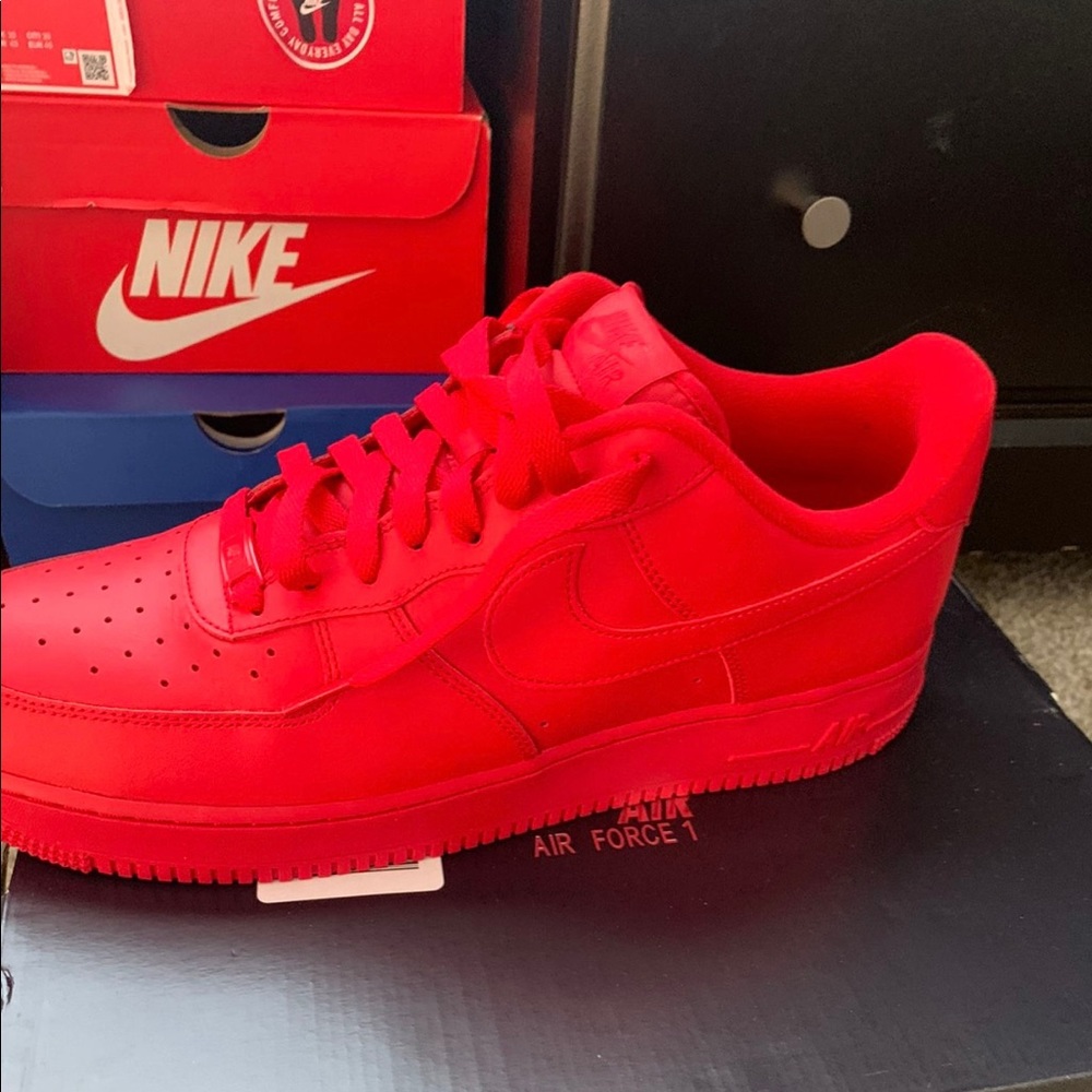 Nike Air Force 1 LV8